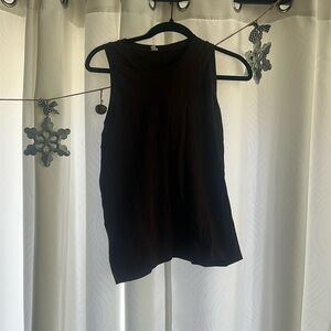 Razorback athletic top